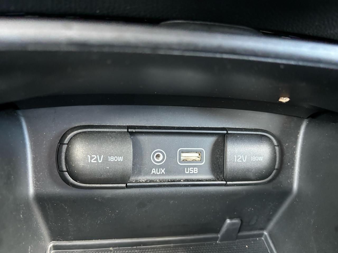 2017 Kia Sorento LX, All Wheel Drive, Back-Up-Camera, Heated Seats