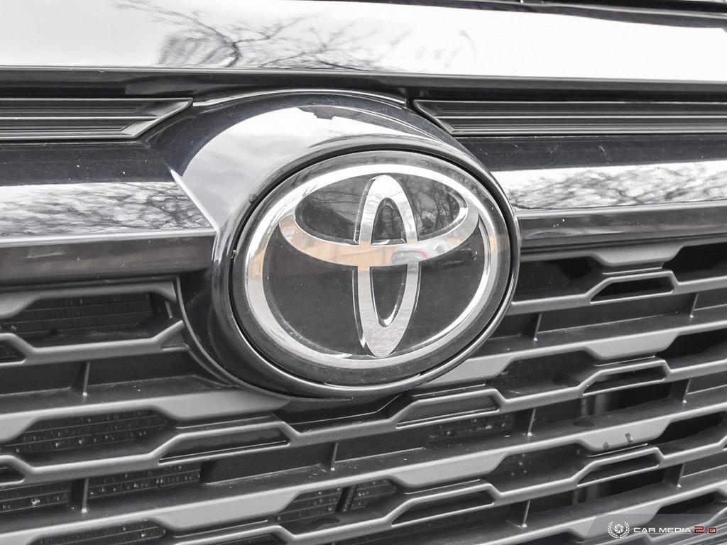 2019 Toyota RAV4 XLE UPGRADED AWD - Photo #8