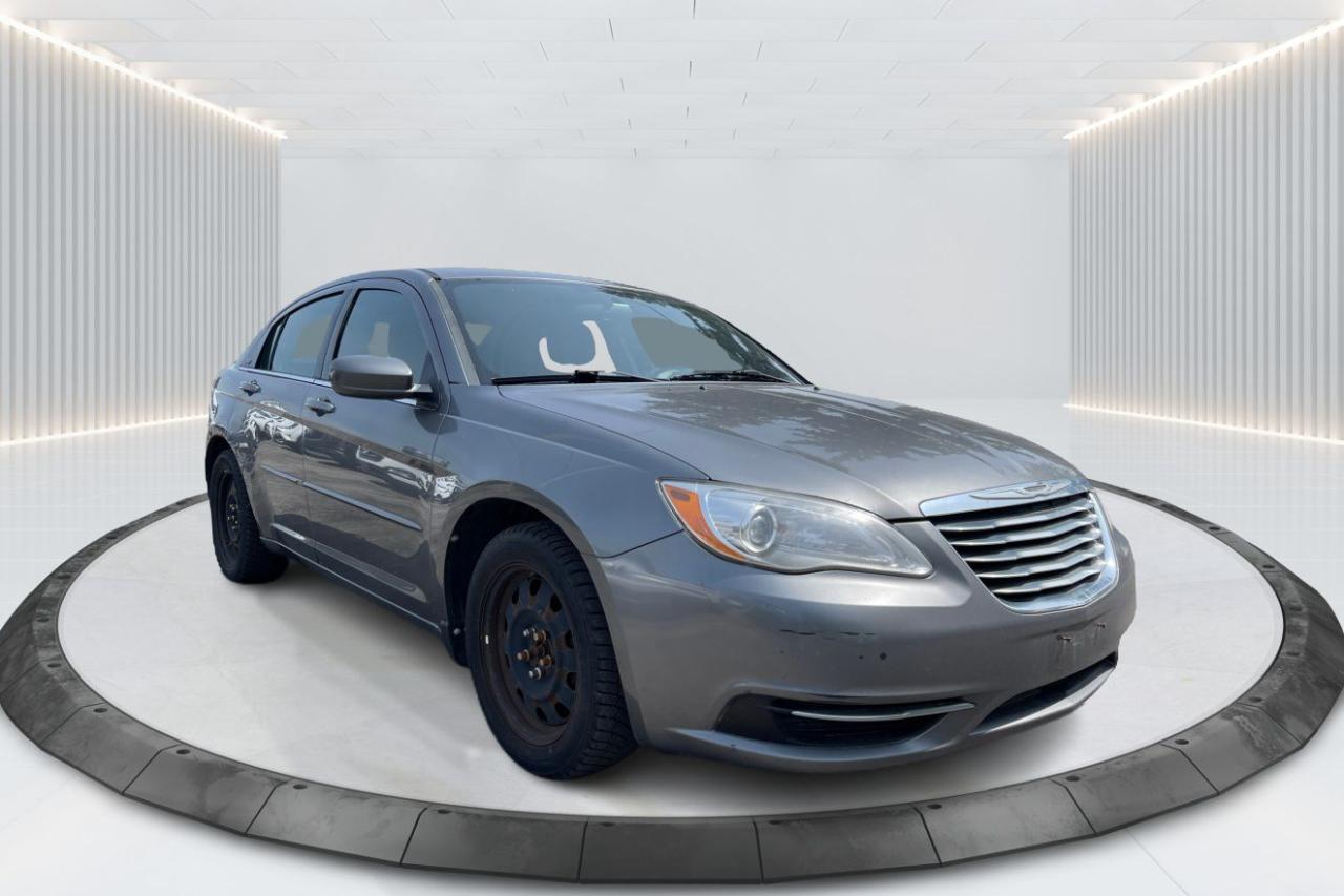 Used 2012 Chrysler 200 LX - AS TRADED AS IS - NEEDS BODY WORK for sale in London, ON