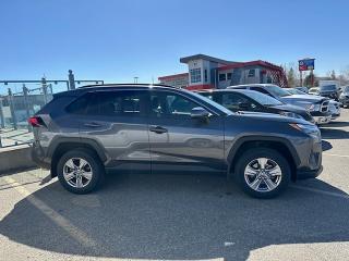 2022 Toyota RAV4 XLE AWD 1 OWNER - NO ACCIDENTS - LOW KMS - - Photo #4
