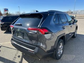 2022 Toyota RAV4 XLE AWD 1 OWNER - NO ACCIDENTS - LOW KMS - - Photo #5