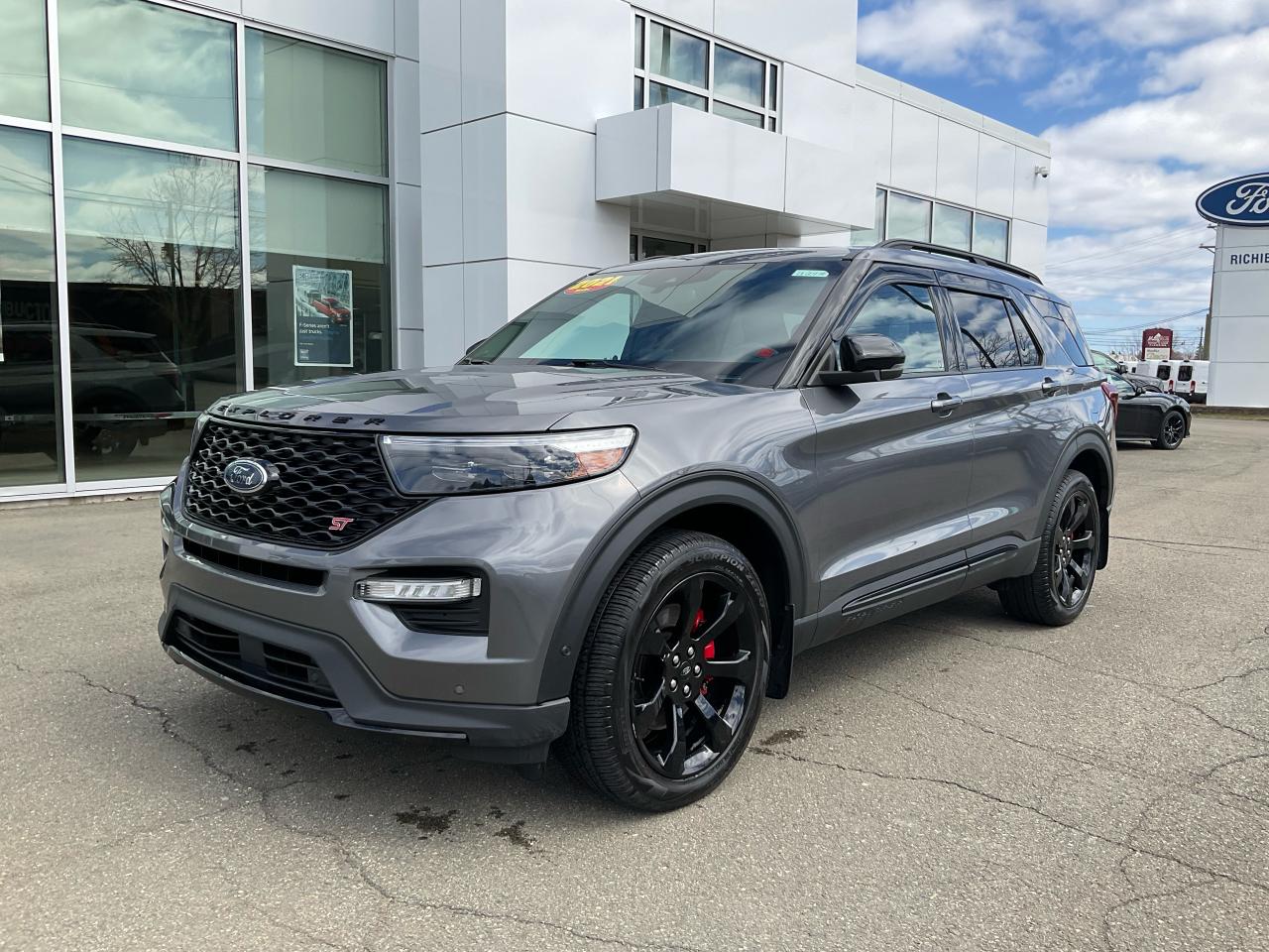 2021 Ford Explorer ST 4WD Photo0