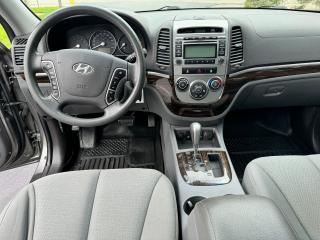 2012 Hyundai Santa Fe GL Premium - Photo #9