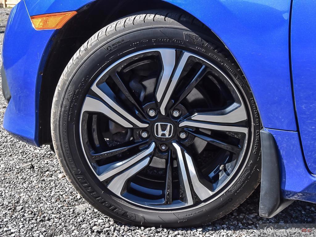 2017 Honda Civic Touring Sedan CVT - Photo #6