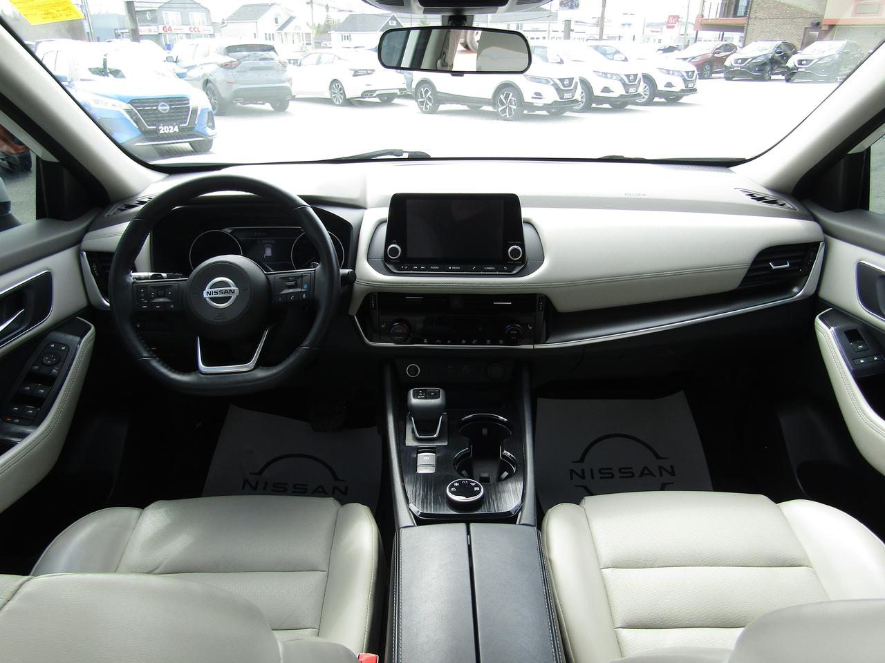 2021 Nissan Rogue SV PREMIUM Photo