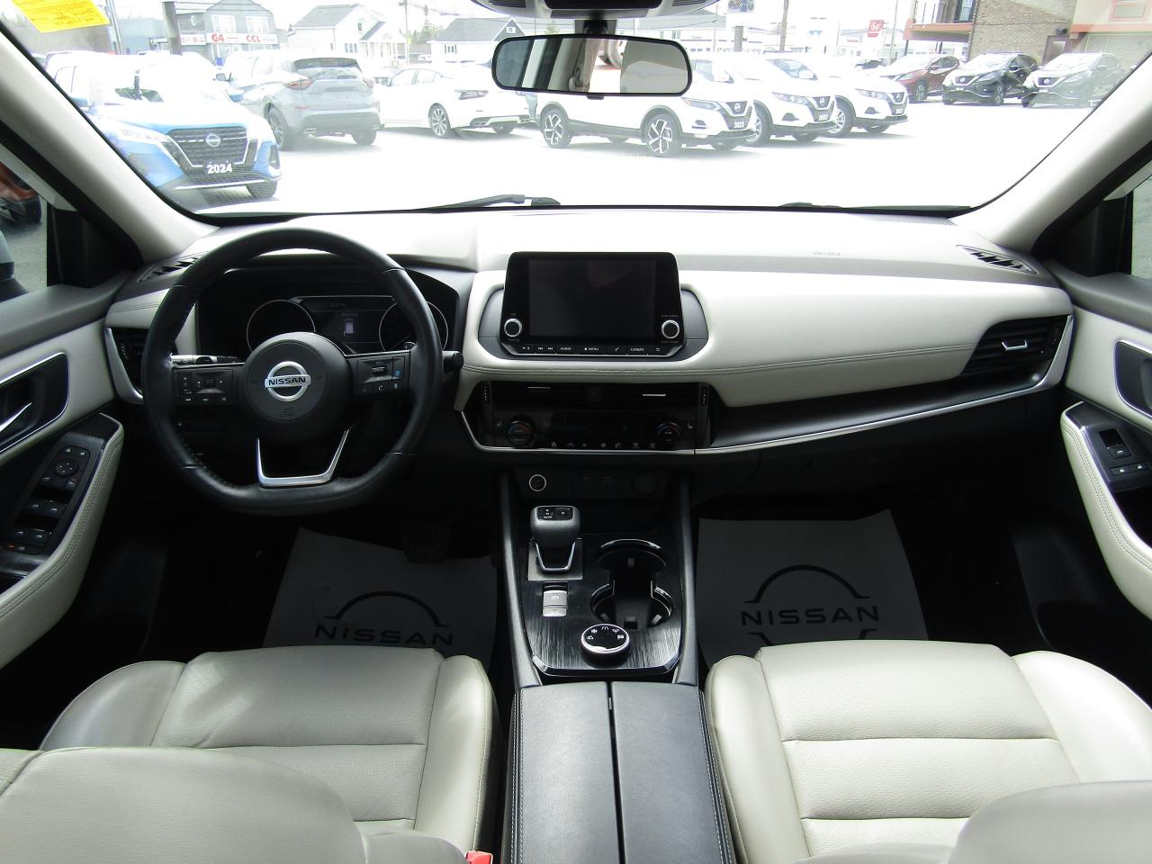 2021 Nissan Rogue SV PREMIUM Photo