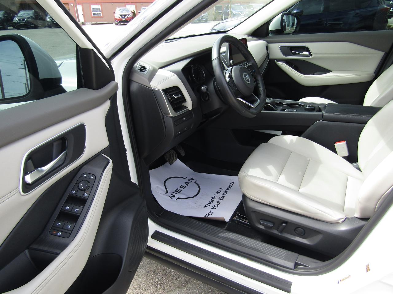 2021 Nissan Rogue SV PREMIUM Photo