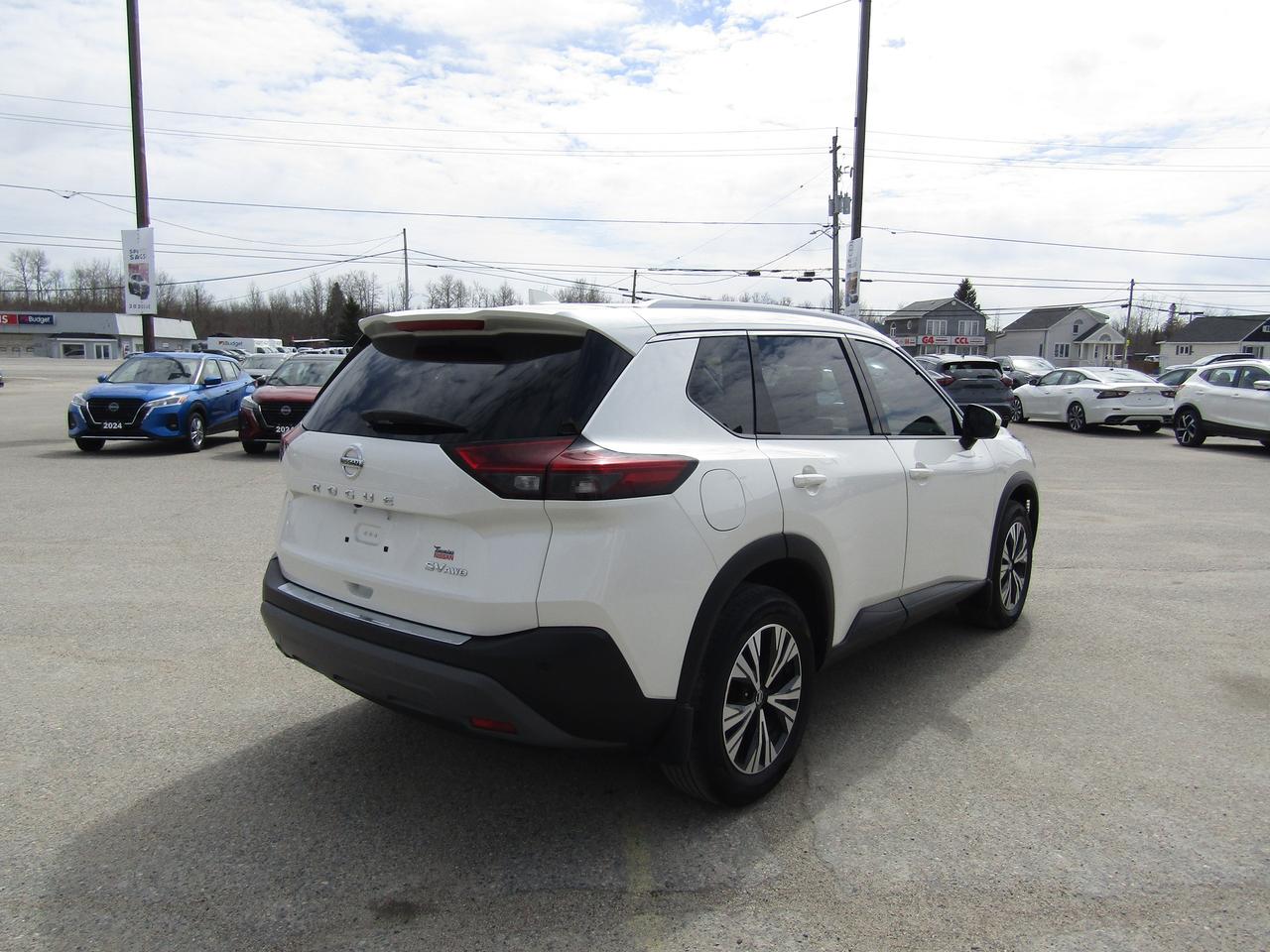 2021 Nissan Rogue SV PREMIUM Photo4