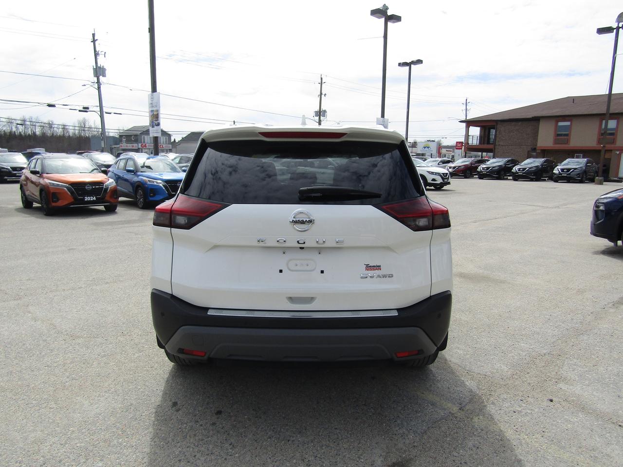 2021 Nissan Rogue SV PREMIUM Photo
