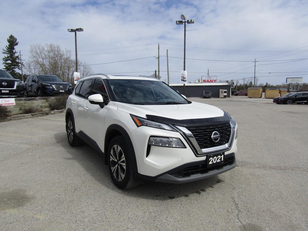2021 Nissan Rogue SV PREMIUM Photo2
