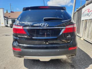 2016 Hyundai Santa Fe XL Premium - Photo #4