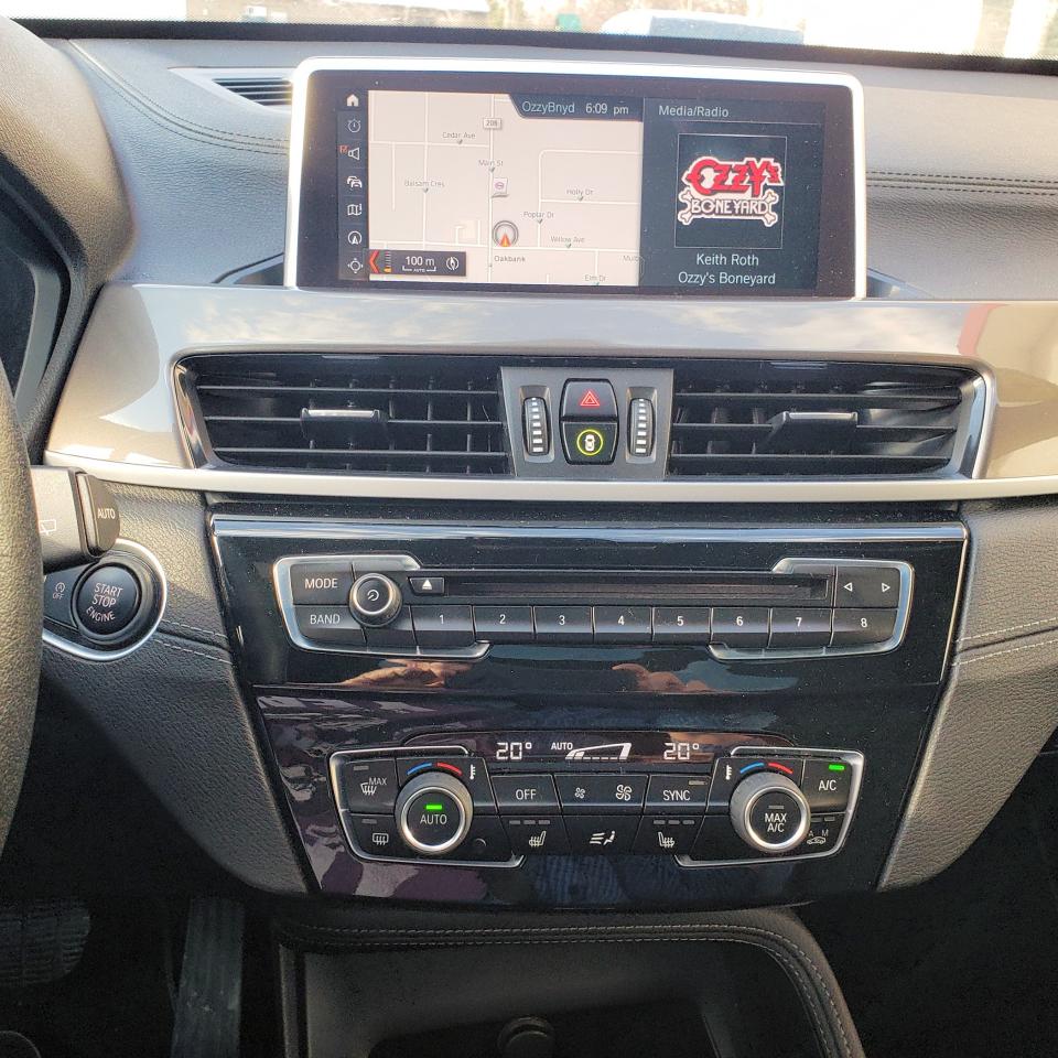 2020 BMW X1 Low KM Accident Free - Photo #11