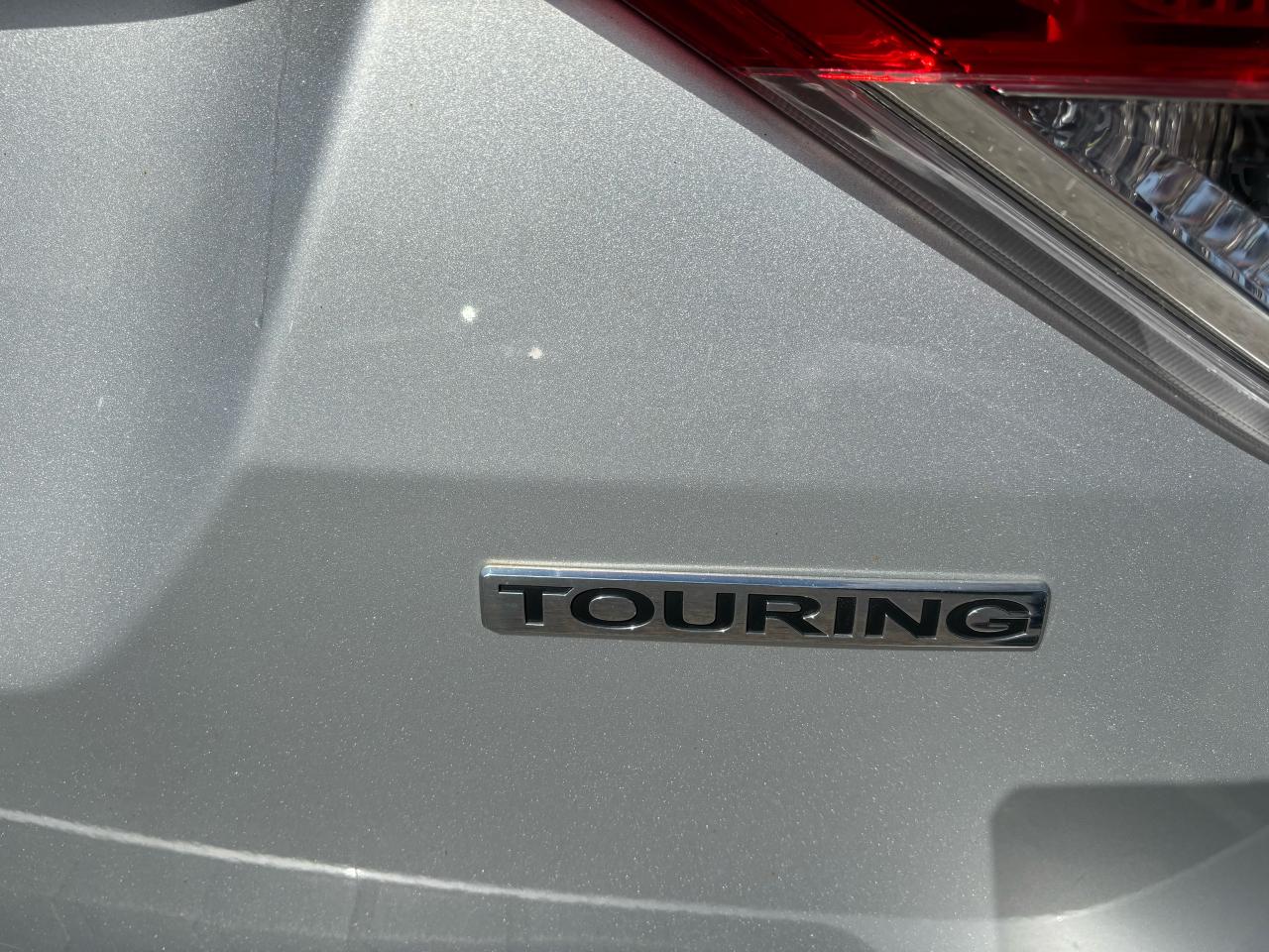 2014 Honda Odyssey Touring, DVD Player, 8 Pass, Sunroof, P. Doors, - Photo #10