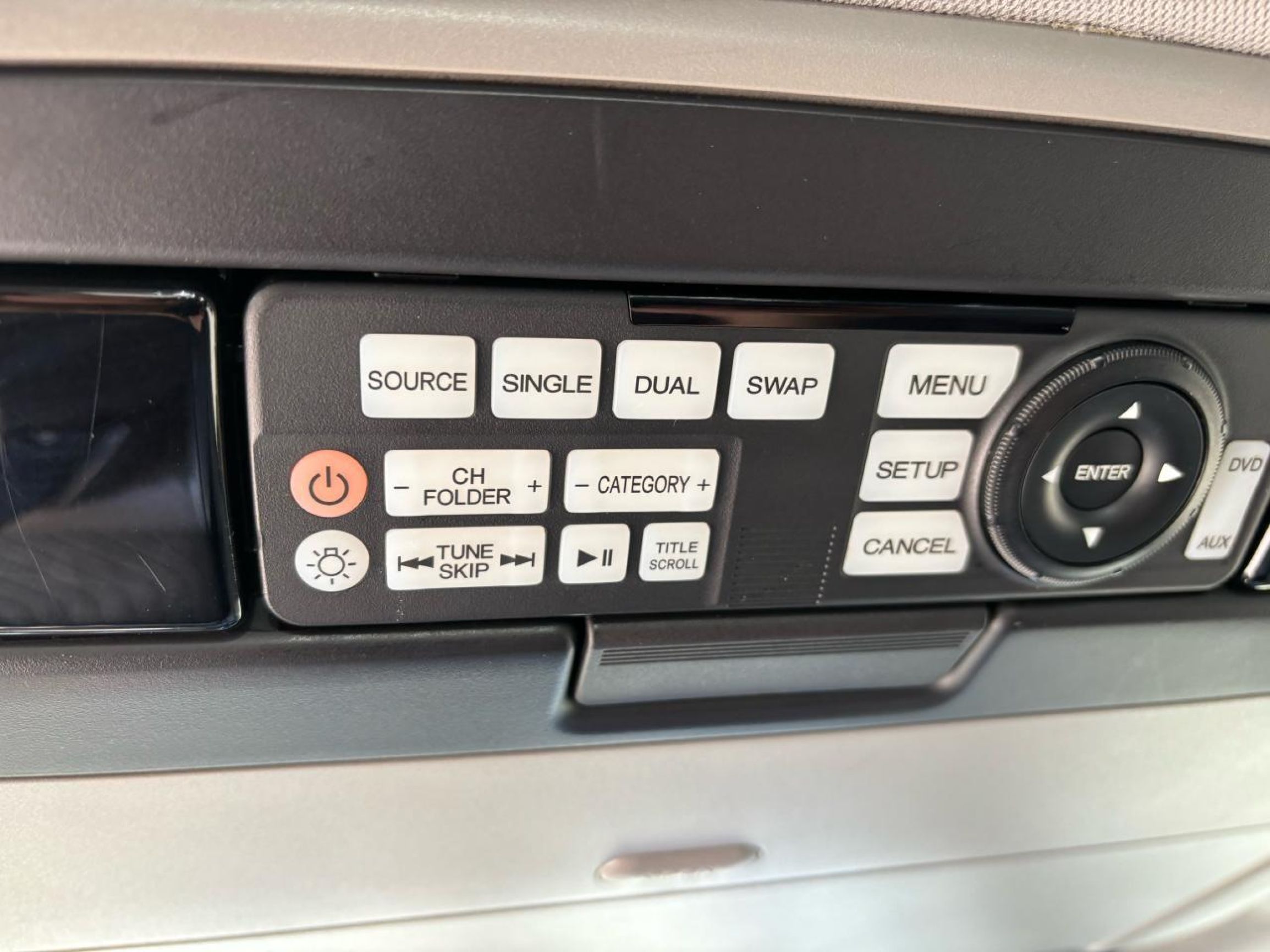 2014 Honda Odyssey Touring, DVD Player, 8 Pass, Sunroof, P. Doors,