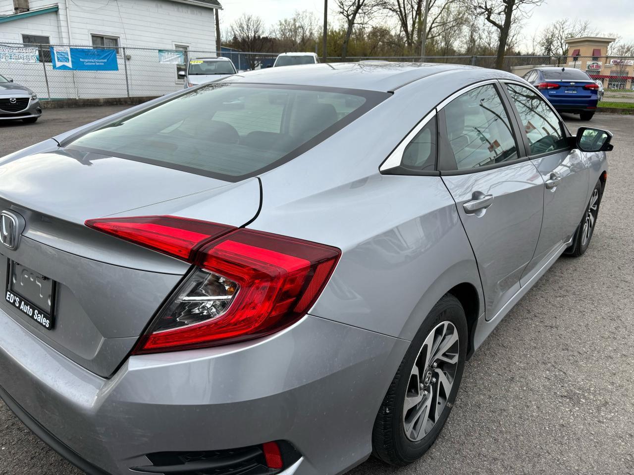 2017 Honda Civic EX, Alloys, Sunroof, Lane Departure Warning