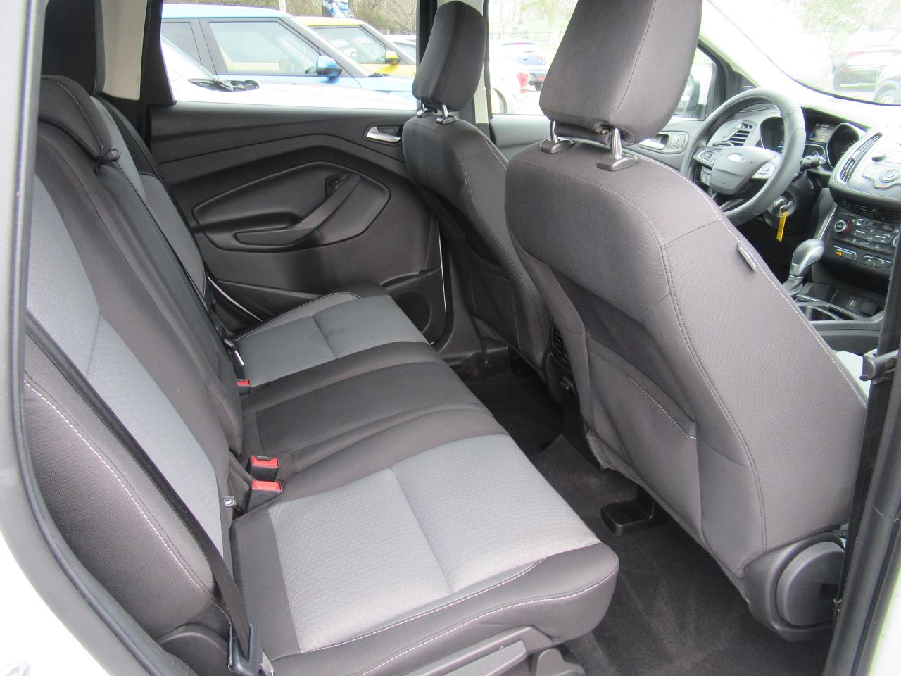2018 Ford Escape SE 4WD - Certified w/ 6 Month Warranty - Photo #9