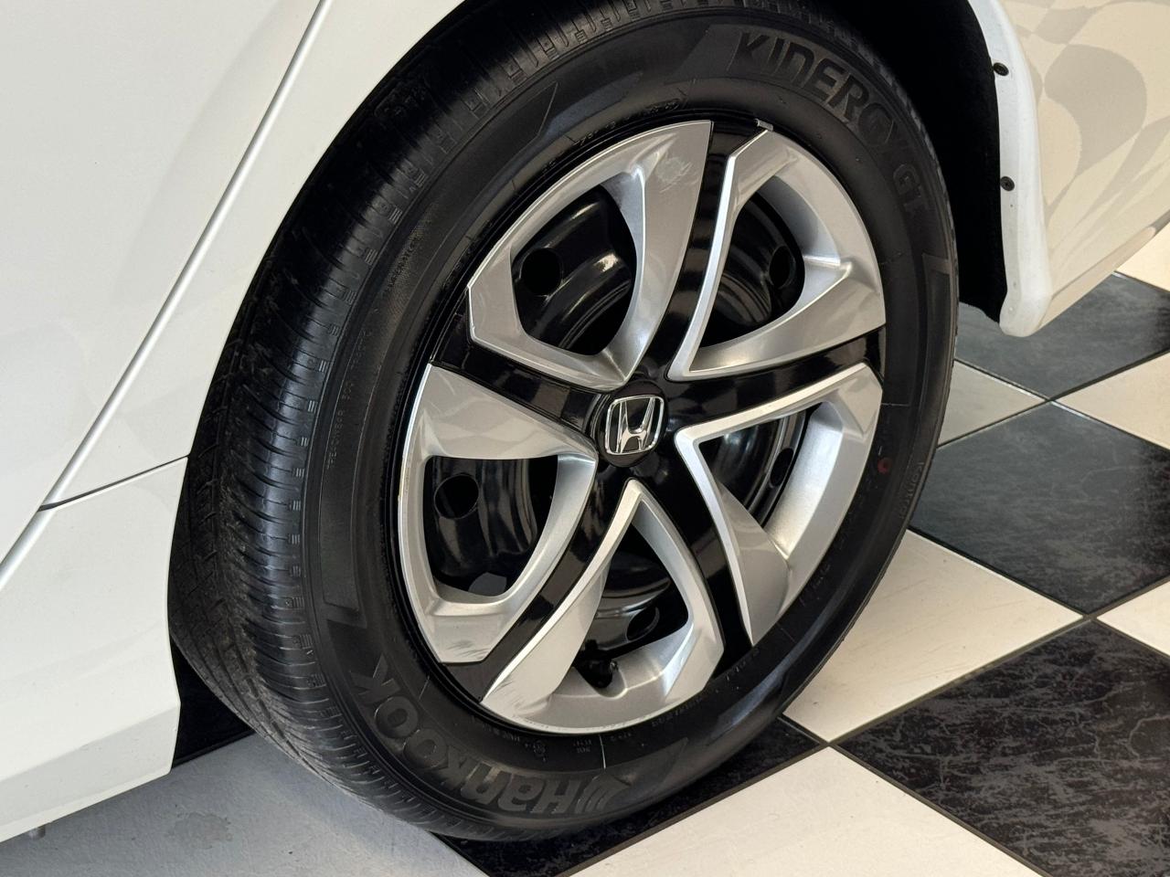 2018 Honda Civic LX+New Tires+ApplePlay+A/C+Camera+CLEAN CARFAX - Photo #59