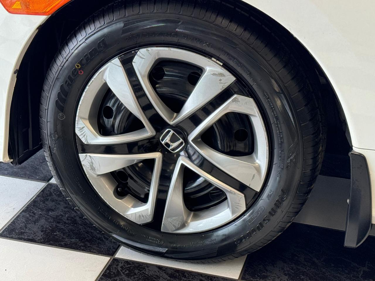 2018 Honda Civic LX+New Tires+ApplePlay+A/C+Camera+CLEAN CARFAX Photo127