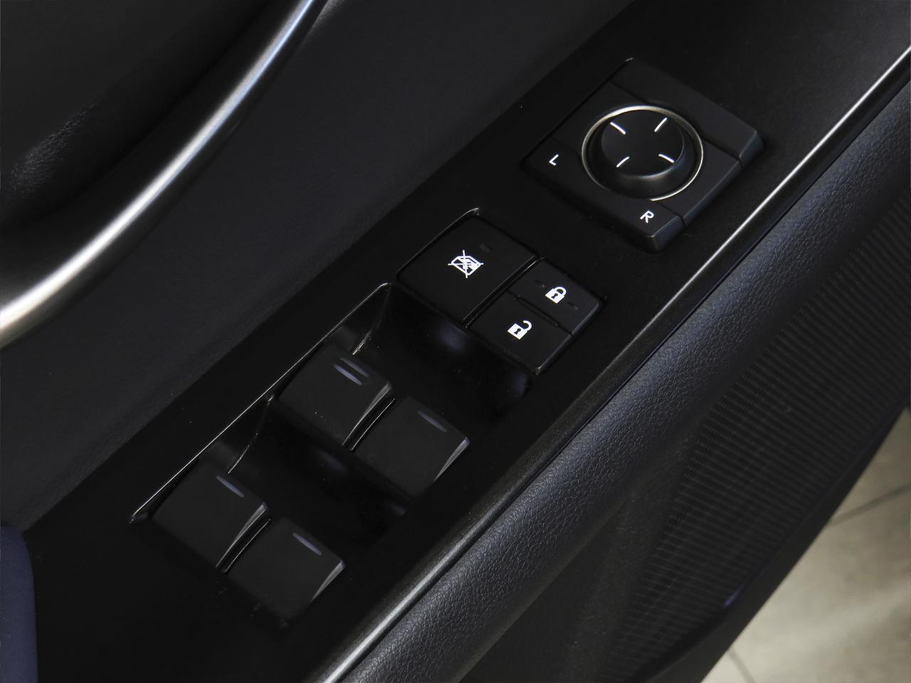 2021 Lexus UX HYBRID | AWD | Leather | Sunroof | BSM | CarPlay