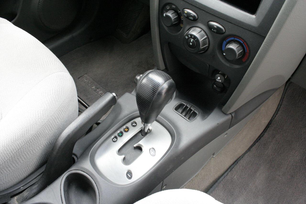 2006 Hyundai Santa Fe 4dr GL FWD 2.7L Auto/ SELLING AS IS - Photo #23