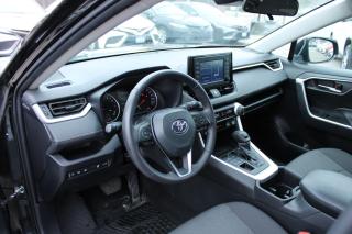 2022 Toyota RAV4 XLE AWD - Photo #9