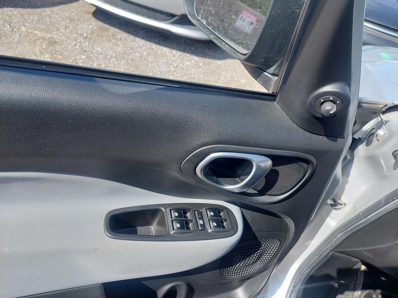 2014 Fiat 500L 5dr HB Sport - Photo #21