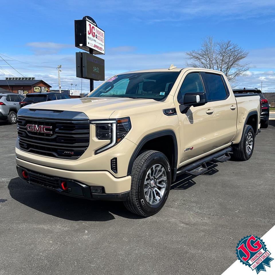 2022 GMC Sierra 1500 4WD Crew Cab 147" AT4