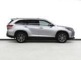 2019 Toyota Highlander XLE | AWD | 8 Pass | Nav | Leather | Sunroof | BSM