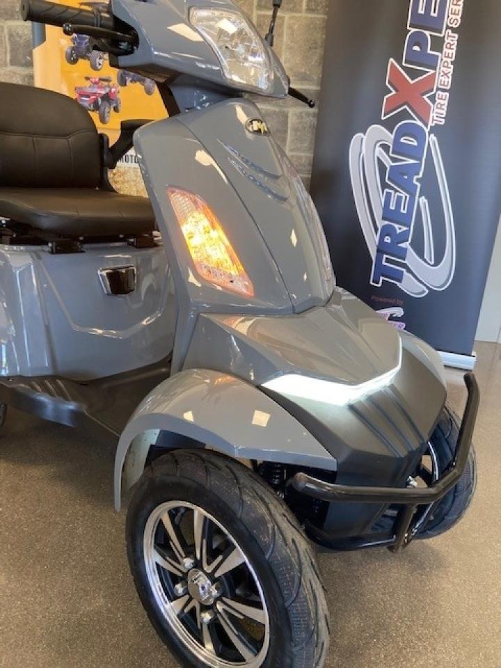 2024 Matrix SCOOTER LUNAR Photo2