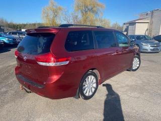 2011 Toyota Sienna 5DR V6 LE 7-PASS AWD - Photo #2