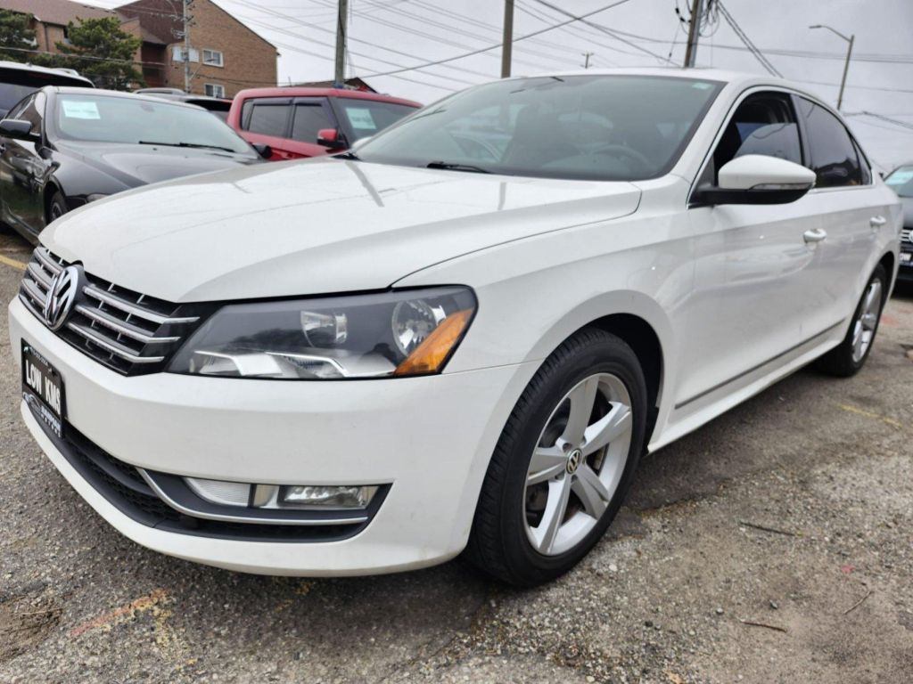 Used 2012 Volkswagen Passat 4dr Sdn 2.0 TDI SE Auto Comfortline GPS Navi Back-Up Cam Fully Loaded for Sale in Mississauga, Ontario
