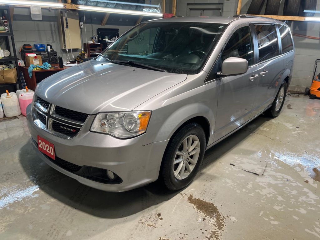 Used 2020 Dodge Grand Caravan PREMIUM PLUS * Navigation * SingleDVD entertainment system * Leatherette seats w/perforated suede inserts * Secondrow overhead 9inch VGA video scre for Sale in Cambridge, Ontario