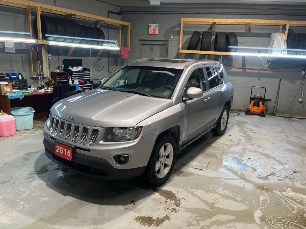Used 2016 Jeep Compass High Altitude * 4WD * Sunroof * Leather * Touchscreen Infotainment Display System * Power Locks * Power Windows * Power Side Mirrors * Keyless Entry * for Sale in Cambridge, Ontario