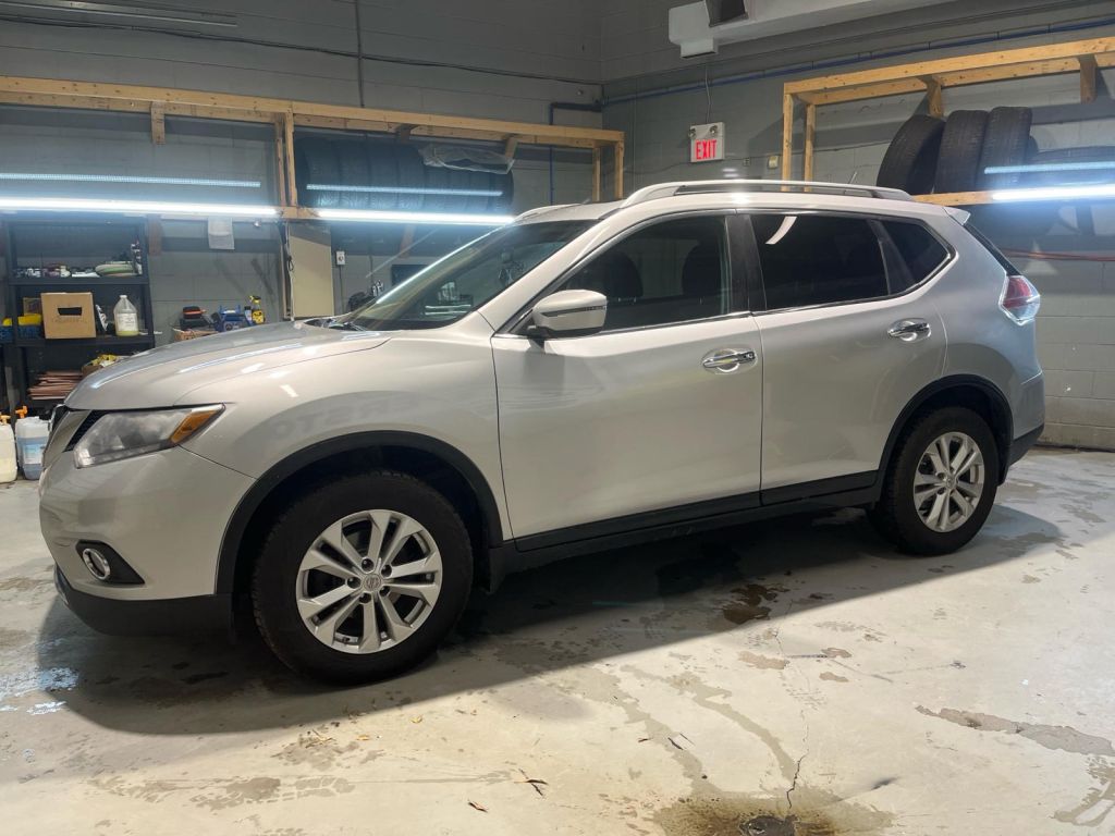 Used 2016 Nissan Rogue SV AWD * Panoramic Sunroof * Keyless Entry * Rear View Camera * Push To Start Ignition * Heated Seats * Power Locks/Windows/Side View Mirrors/Driver S for Sale in Cambridge, Ontario