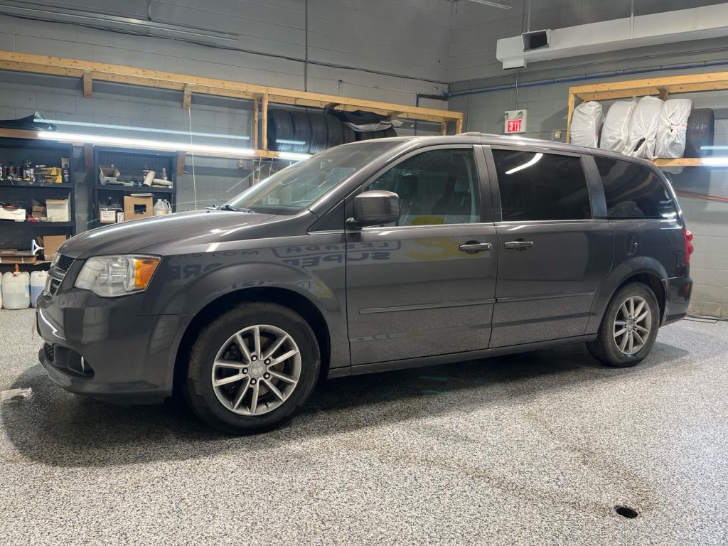 Used 2015 Dodge Grand Caravan 30TH ANNIVERSARY * Leatherette bucket seats with suede inserts * Left Power Sliding Door Power liftgate Right Power Sliding Door * 2nd Row Buckets w/F for Sale in Cambridge, Ontario