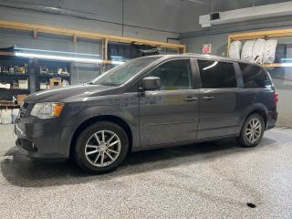 Used 2015 Dodge Grand Caravan 30TH ANNIVERSARY * Leatherette bucket seats with suede inserts * Left Power Sliding Door Power liftgate Right Power Sliding Door * 2nd Row Buckets w/F for sale in Cambridge, ON