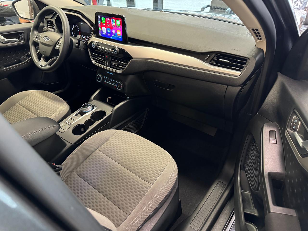 2020 Ford Escape SE+New Tires+Lane Keep+Pre Collision+Camera+BSM - Photo #19