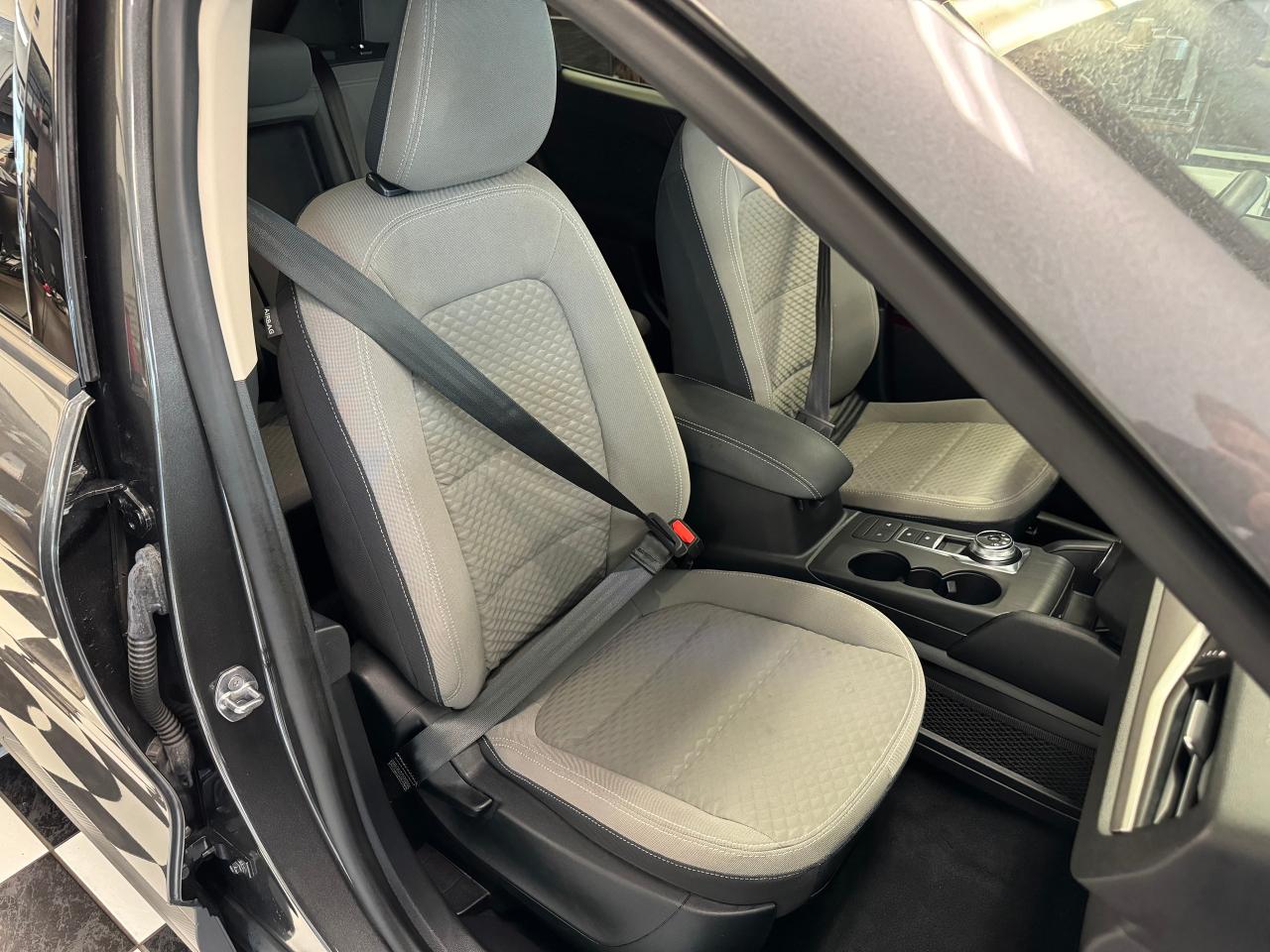 2020 Ford Escape SE+New Tires+Lane Keep+Pre Collision+Camera+BSM - Photo #21
