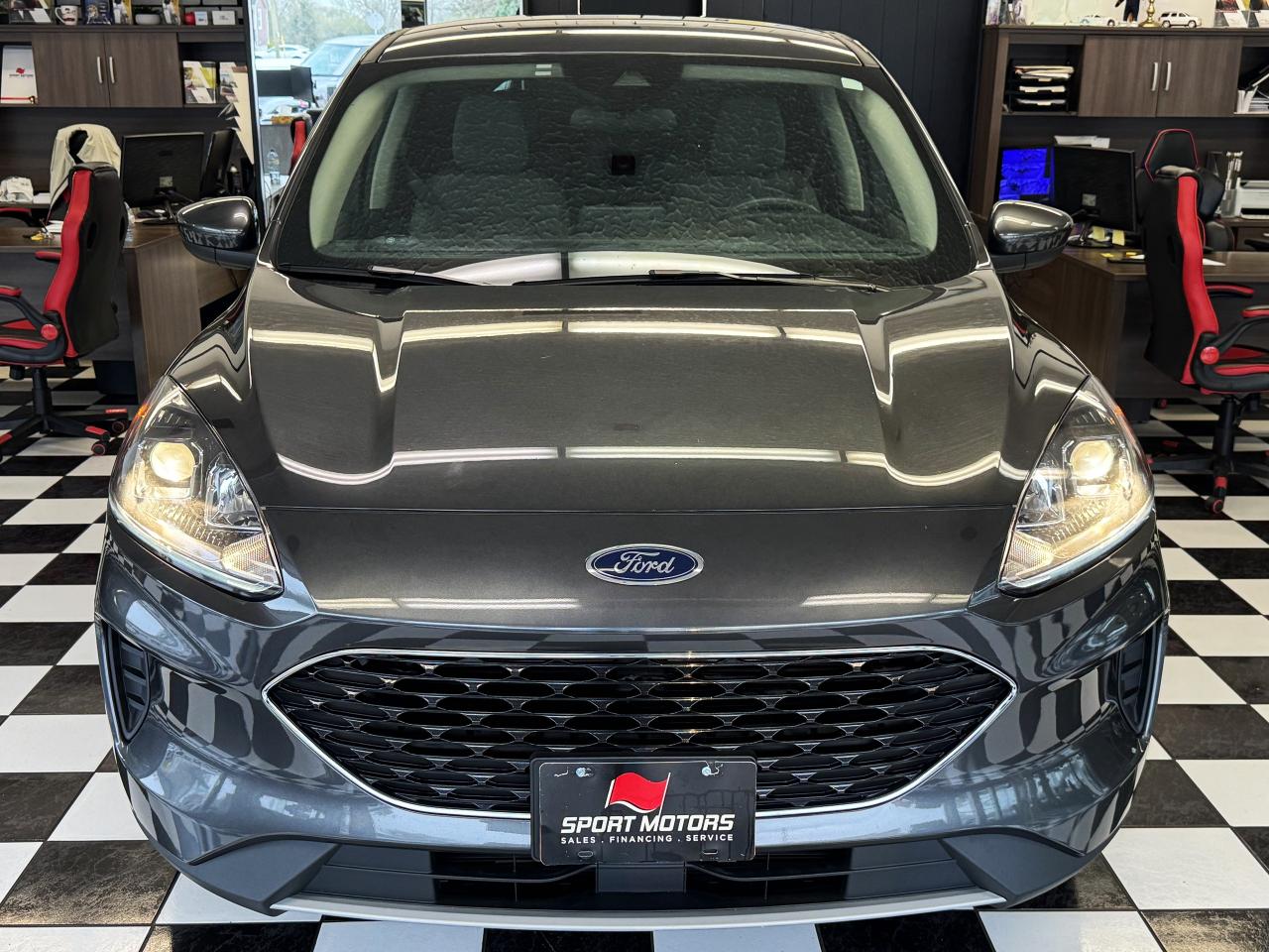 2020 Ford Escape SE+New Tires+Lane Keep+Pre Collision+Camera+BSM - Photo #6
