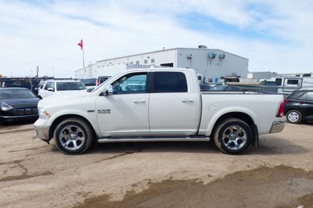 2017 Dodge Ram 1500 Laramie 5.7L HEMI w/H&C Leather, S/R, BUC