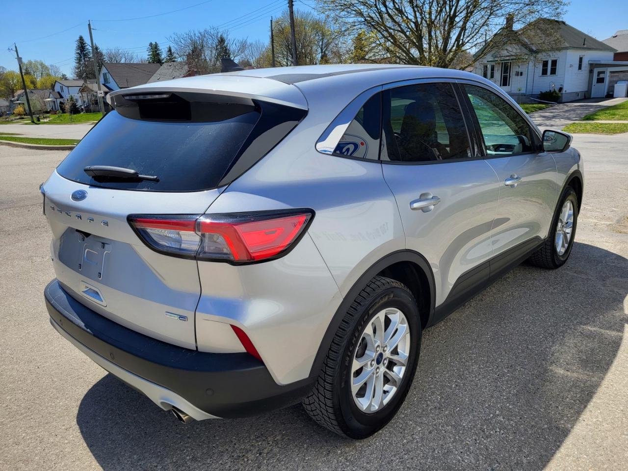 2020 Ford Escape SE AWD | Navigation | Low Km | No Accidents! | All Wheel Drive! Photo