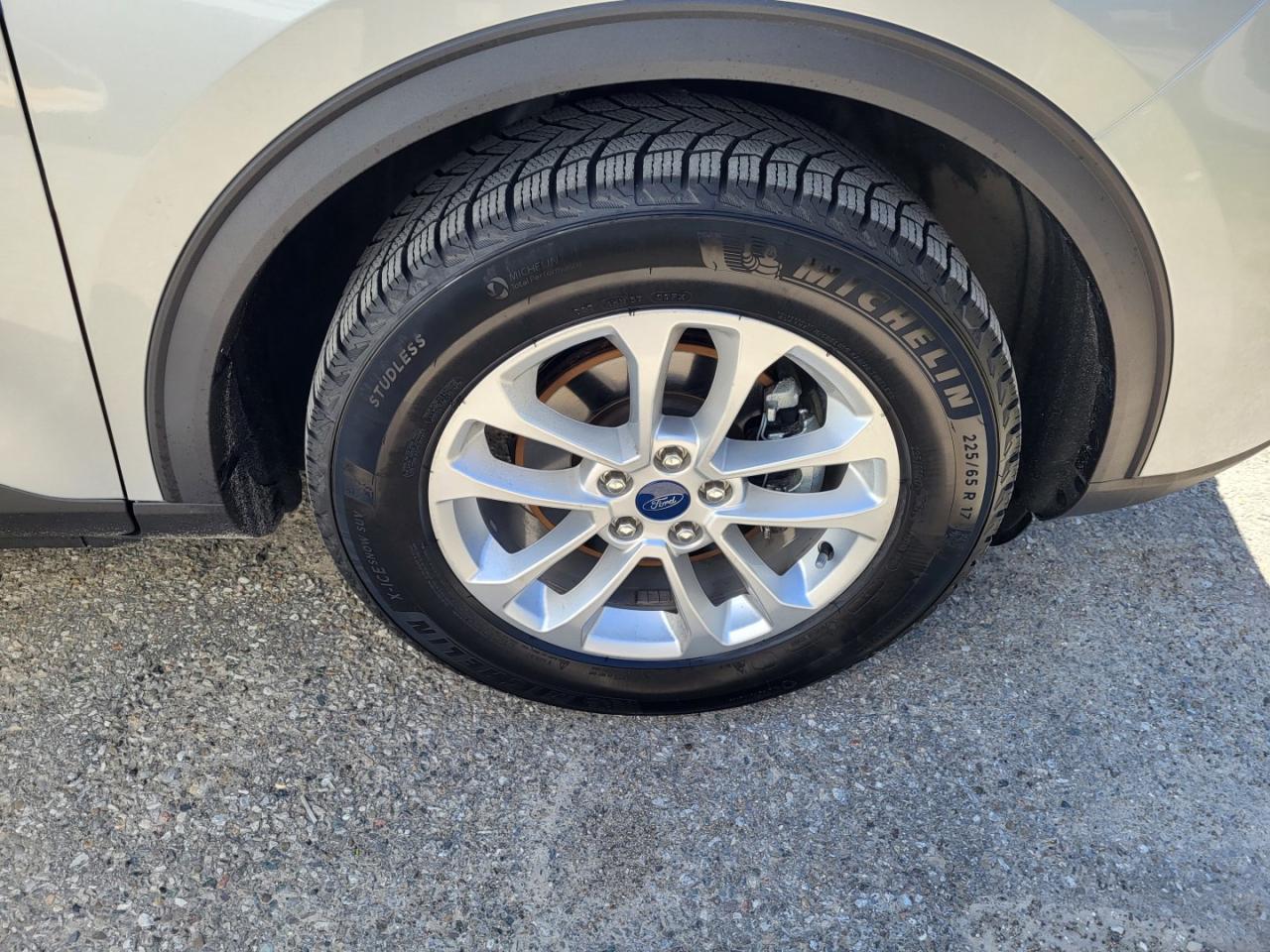 2020 Ford Escape SE AWD | Navigation | Low Km | No Accidents! | All Wheel Drive! Photo