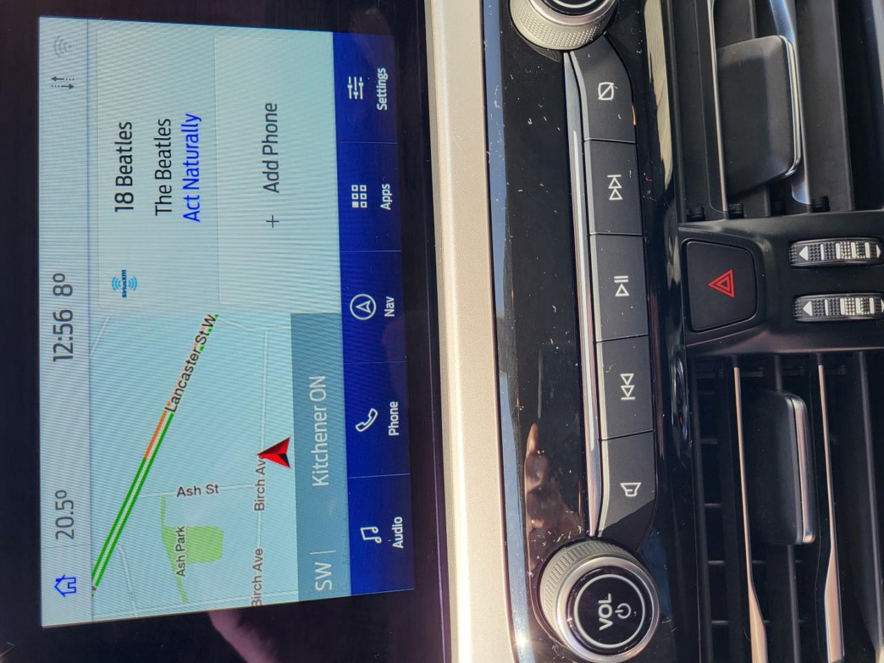 2020 Ford Escape SE AWD | Navigation | Low Km | No Accidents! | All Wheel Drive! Photo