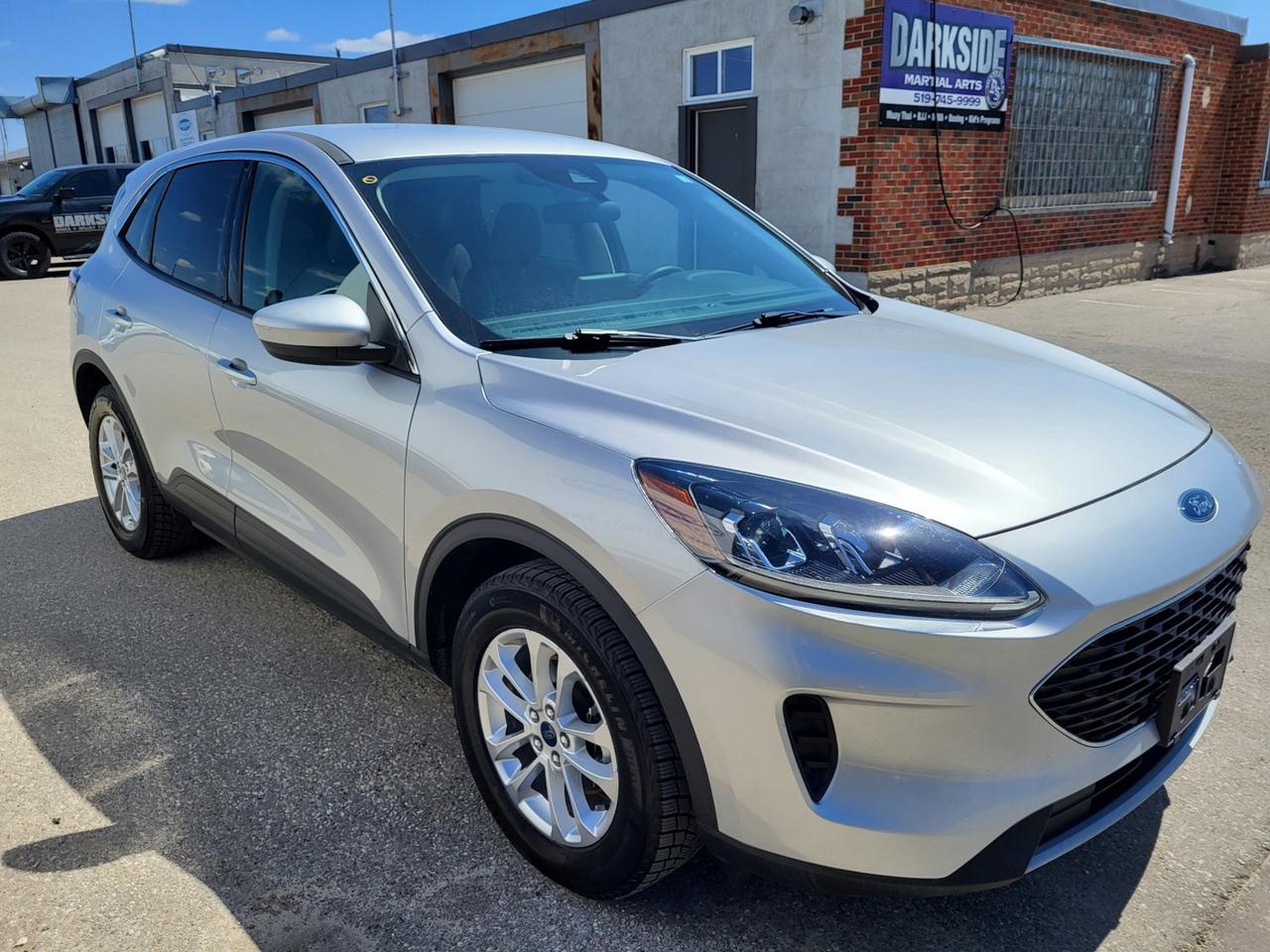 2020 Ford Escape SE AWD | Navigation | Low Km | No Accidents! | All Wheel Drive! Photo