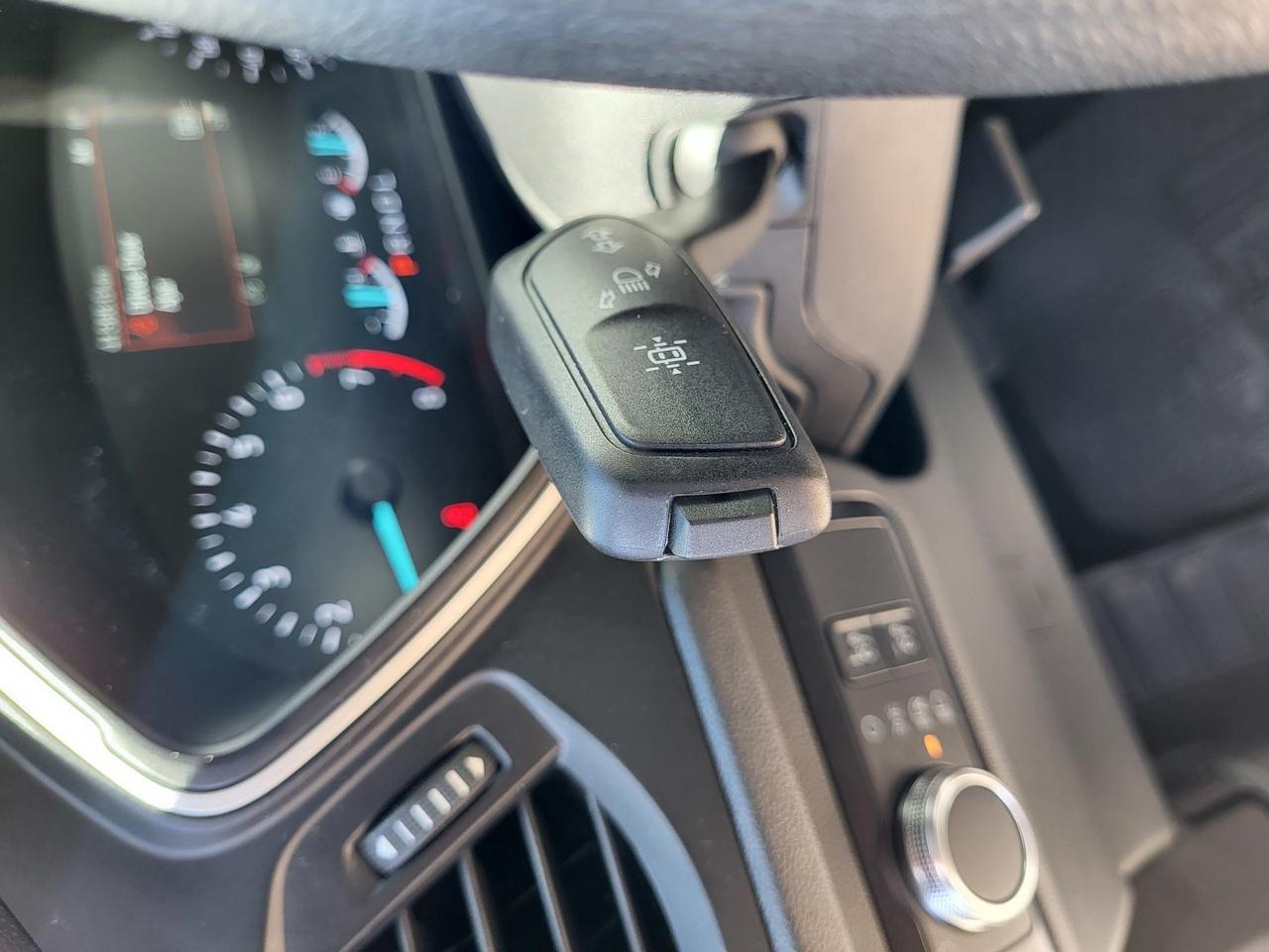 2020 Ford Escape SE AWD | Navigation | Low Km | No Accidents! | All Wheel Drive! Photo