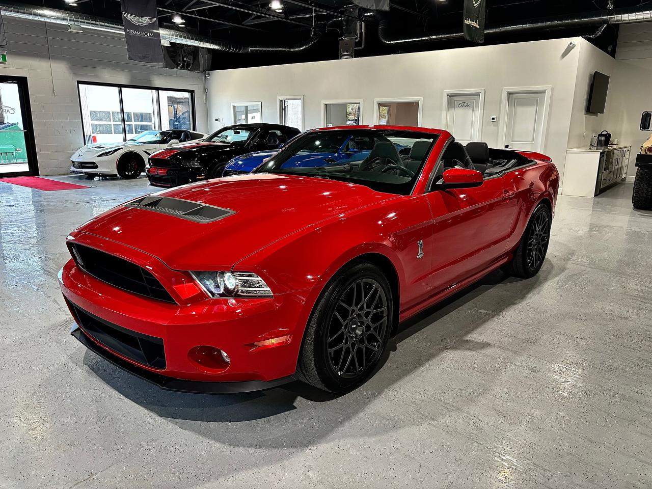 2014 Ford Mustang Shelby GT500 Convertible M/T Photo2