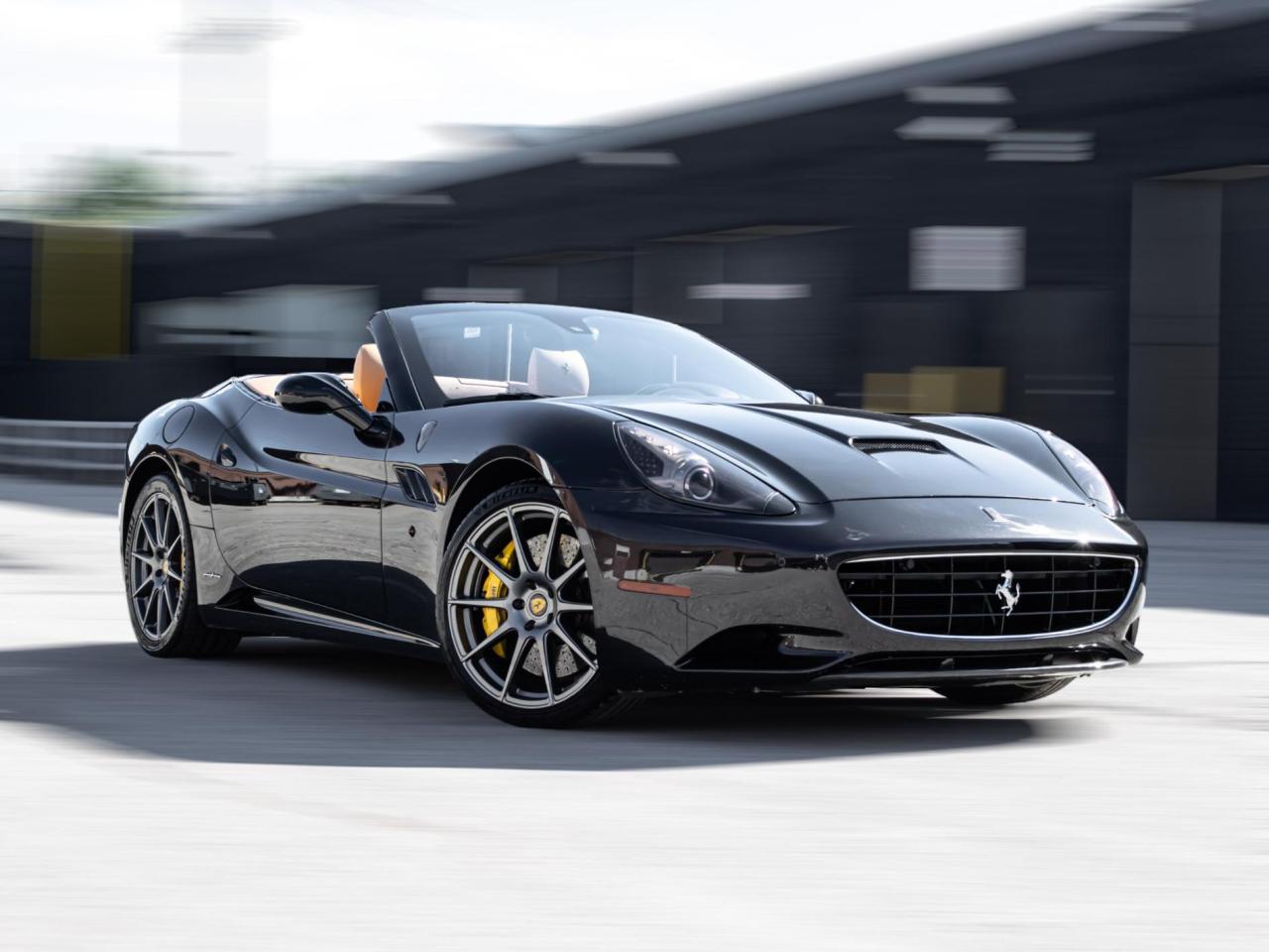 Used 2014 Ferrari California Roadster|NAV|PRICE TO SELL for sale in Toronto, ON