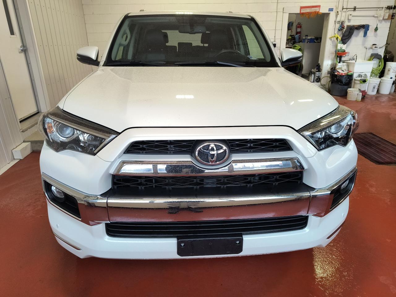 2016 Toyota 4Runner Limited 4x4 Photo