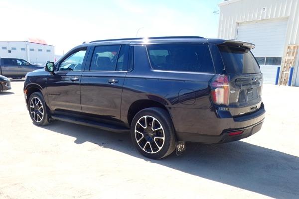 2023 Chevrolet Suburban RST 4WD Diesel w/Htd Leather, pano S/R. BUC - Photo #8