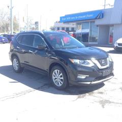 Used 2018 Nissan Rogue SV AWD!! LOW MILEAGE! PANOROOF. BACKUP CAM. HEATED SEATS/WHEEL. PWR SEAT. BLUETOOTH. CARPLAY. 17